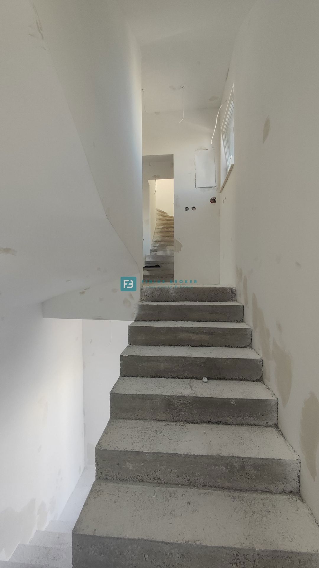 VODICE, novogradnja, dvoetažno stanovanje, pogled na morje, strešna terasa