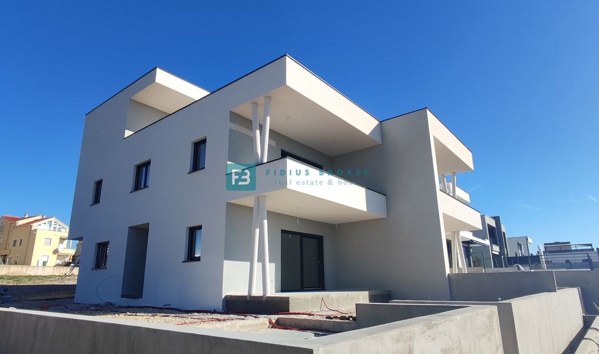 VODICE, novogradnja, dvoetažno stanovanje, pogled na morje, strešna terasa