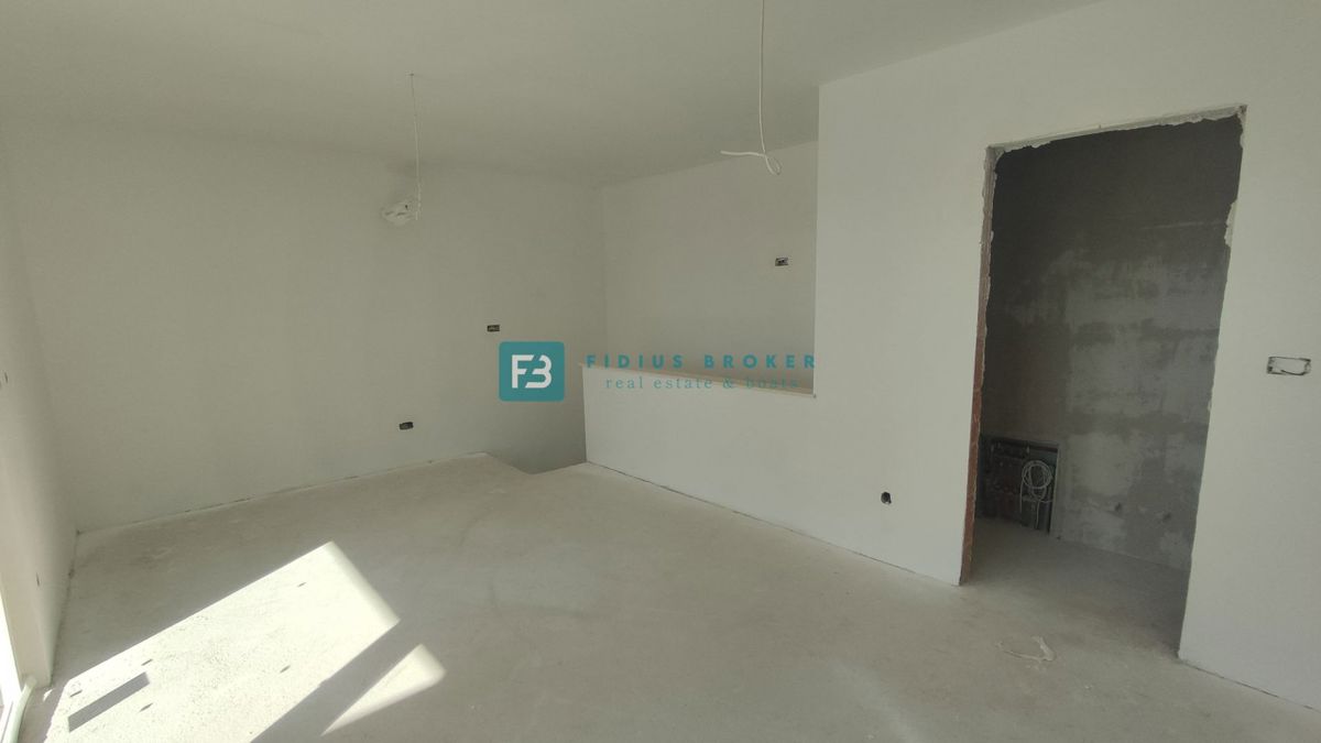 VODICE, novogradnja, dvoetažno stanovanje, pogled na morje, strešna terasa