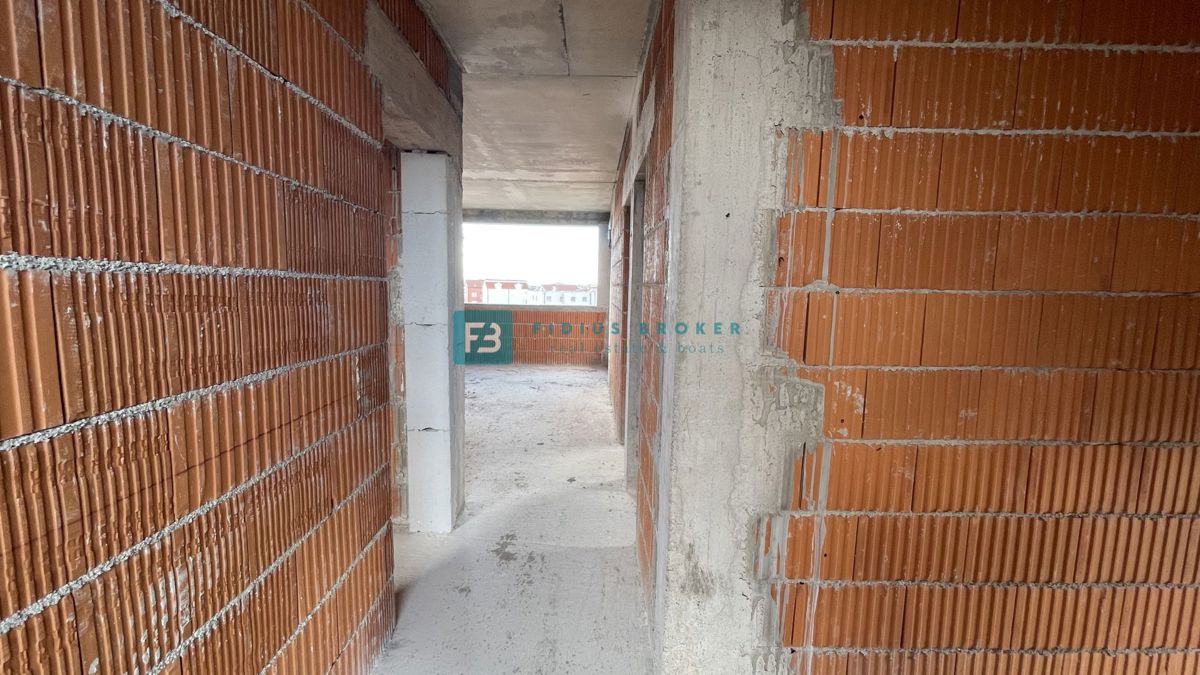 VODICE, novogradnja, 1. nadstropje, 2 spalnici, terasa, shramba