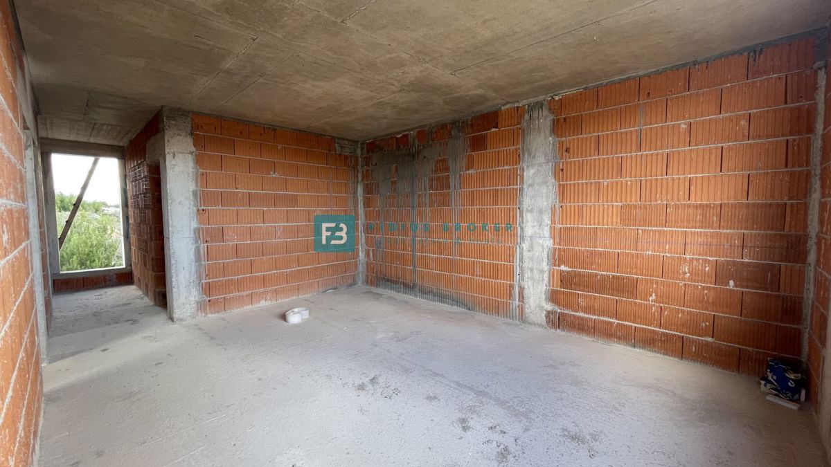 VODICE, novogradnja, 1. nadstropje, 2 spalnici, terasa, shramba