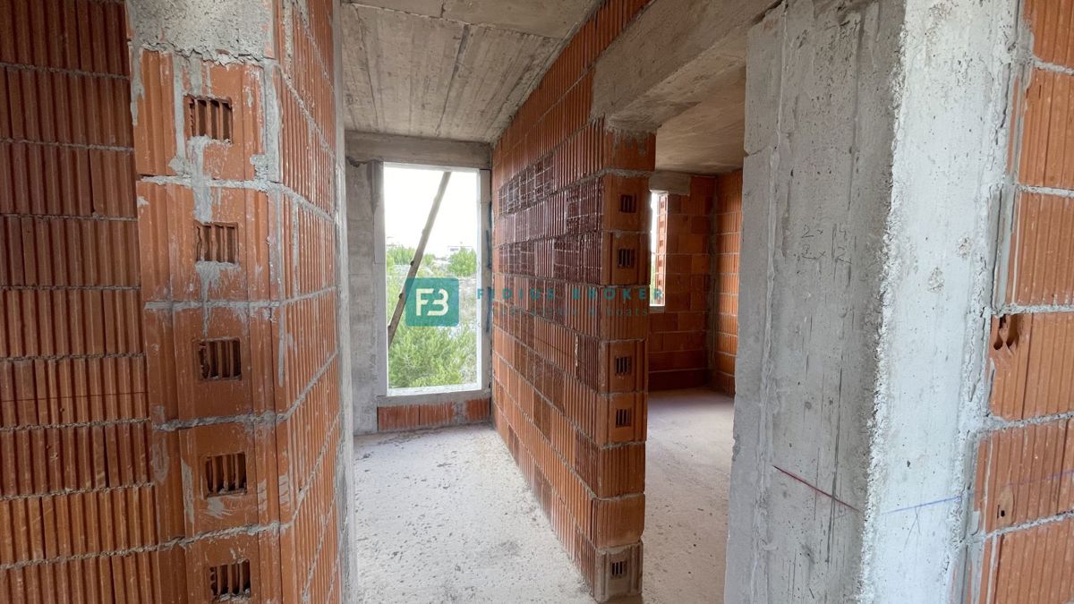 VODICE, novogradnja, 1. nadstropje, 2 spalnici, terasa, shramba