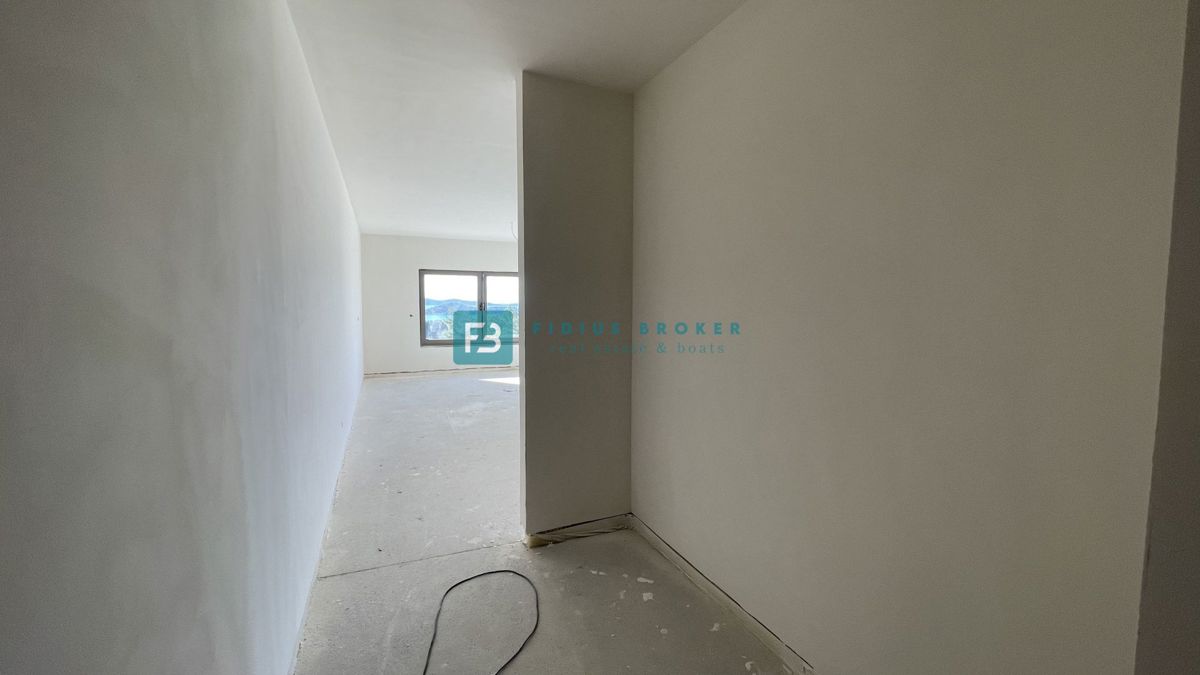 VODICE, novogradnja, 1. nadstropje, pogled na morje, 3 sobe, dvigalo, parkirišče, shramba