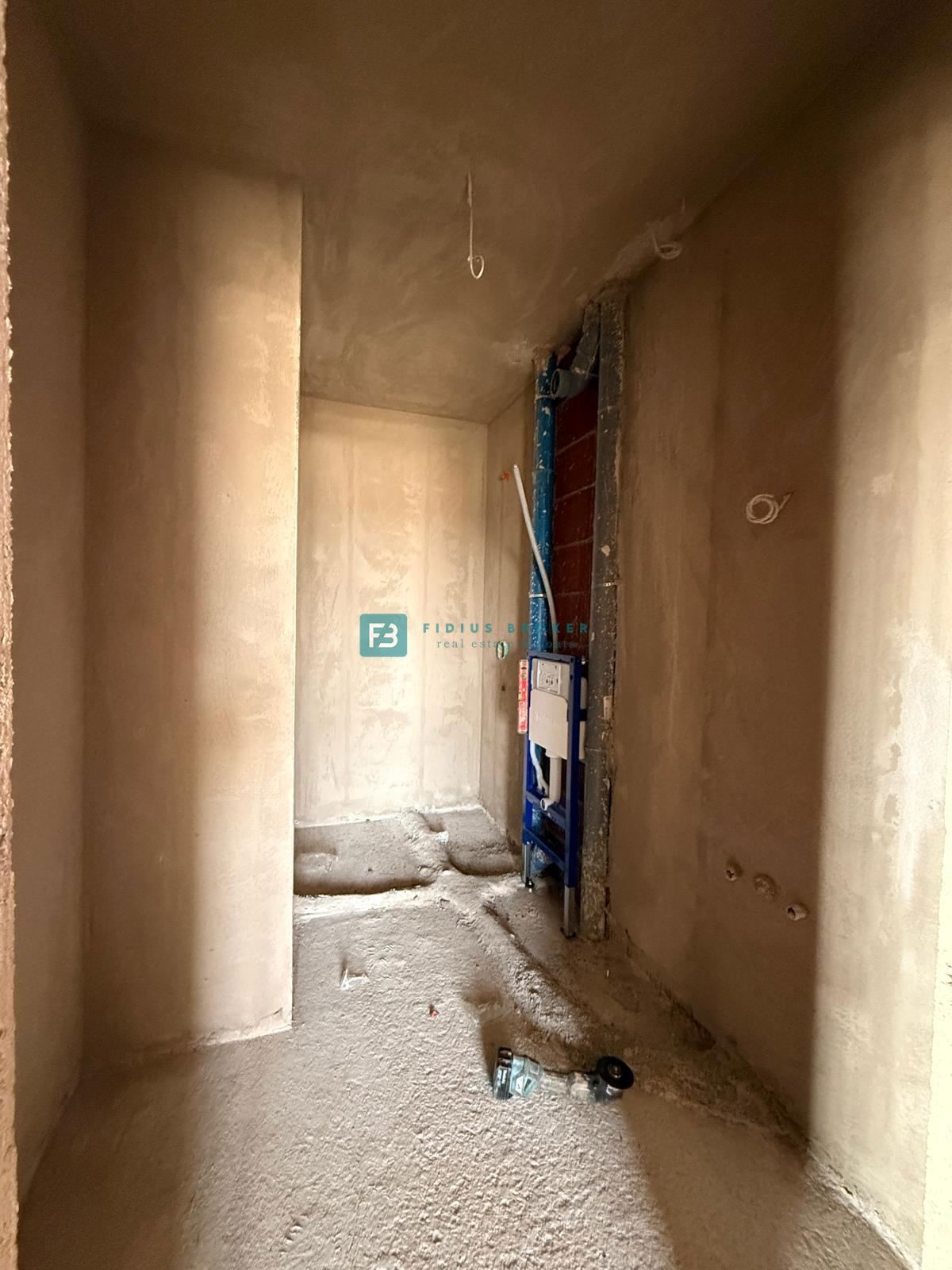 VODICE, novogradnja, 1. nadstropje, pogled na morje, 3 spalnice, 2 parkirni mesti