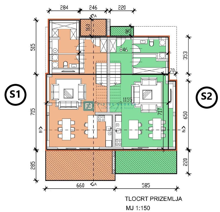 VODICE, novogradnja, pol samostojna hiša, bazen, dvorišče, 2 parkirni mesti