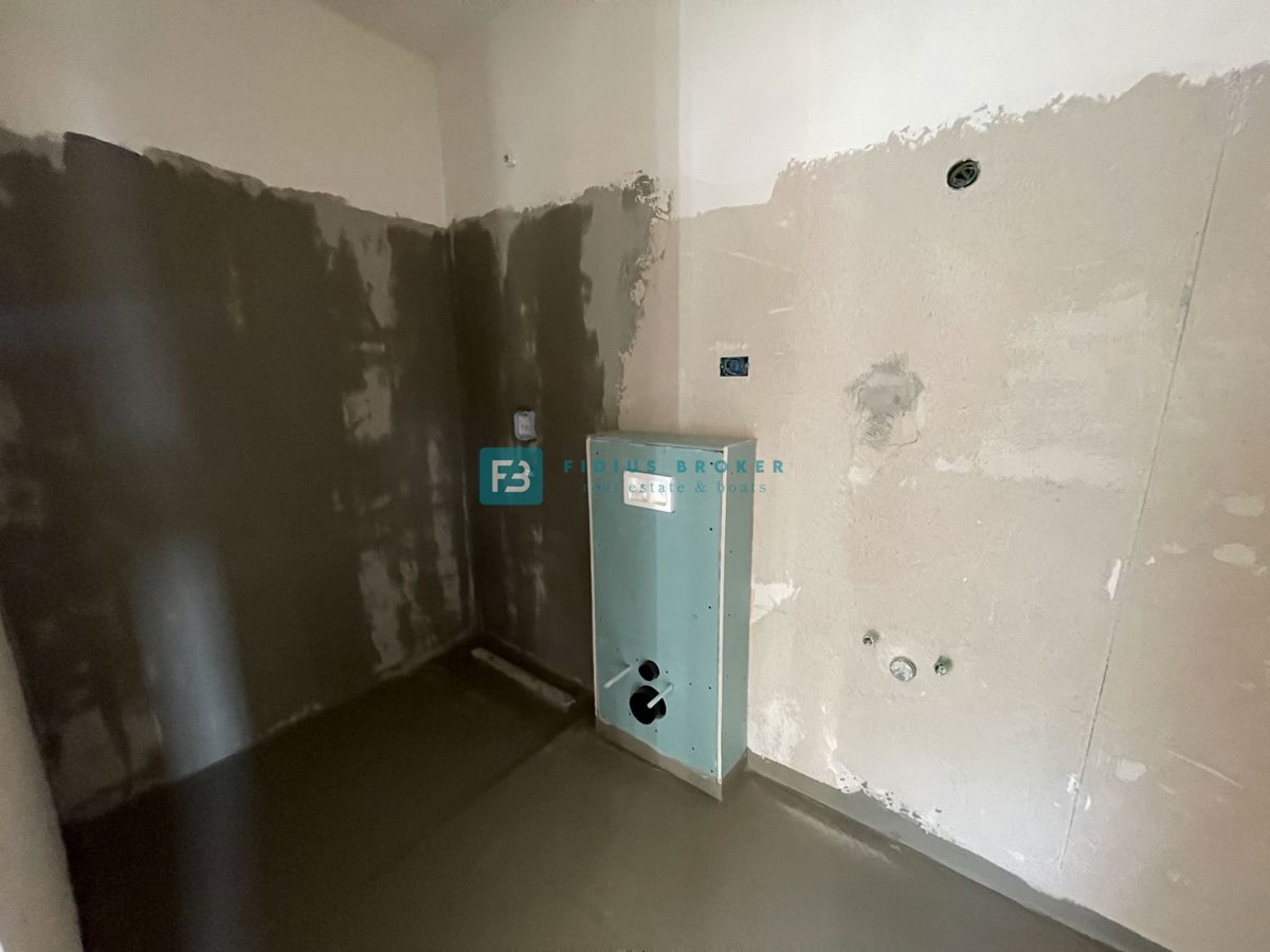 VODICE - SRIMA, novogradnja, top lokacija, 300 m od morja, 3sob