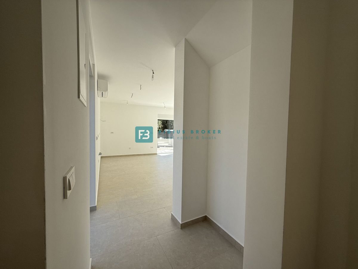 Hiša Žaborić, Šibenik - Okolica, 111,40m2