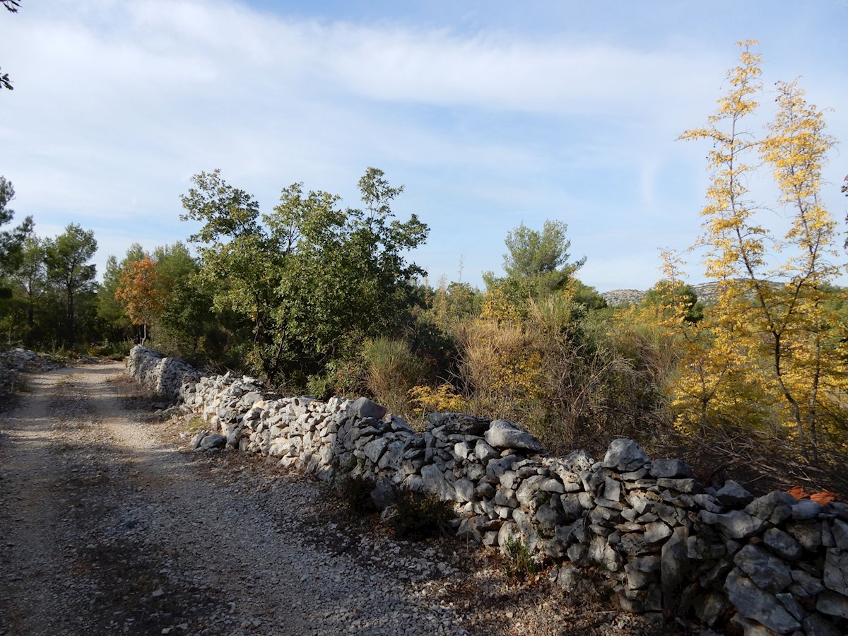 Zemljišče Vodice, 5.588m2