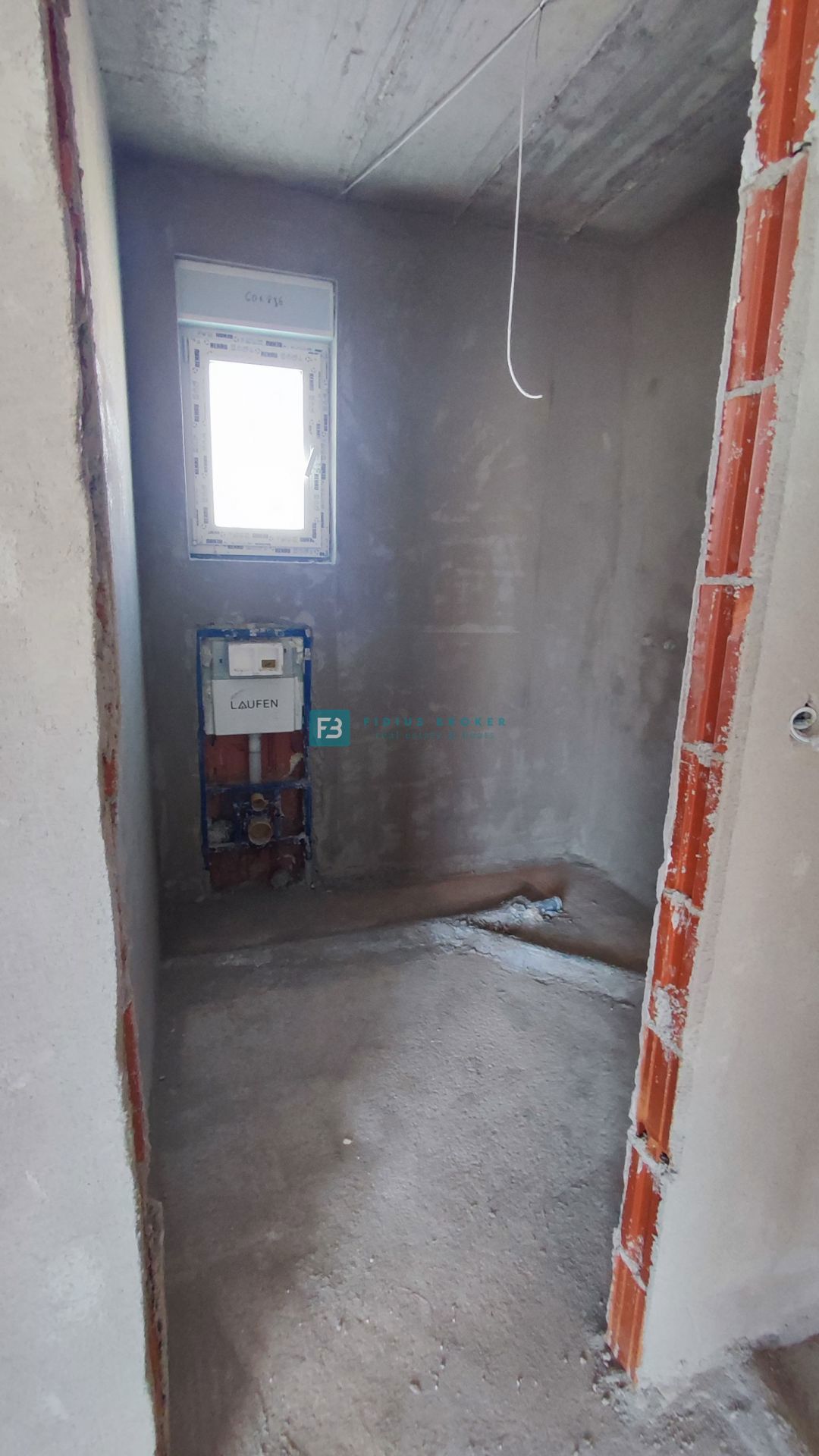 VODICE, novogradnja, 1. nad., terasa, mirna okolica
