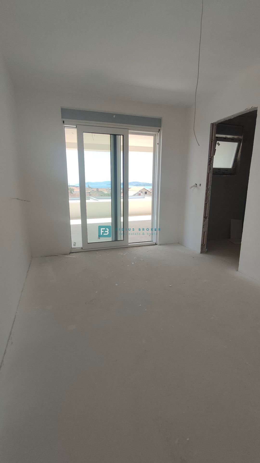 VODICE, novogradnja, 2. nad., pogled na morje, shramba, S6