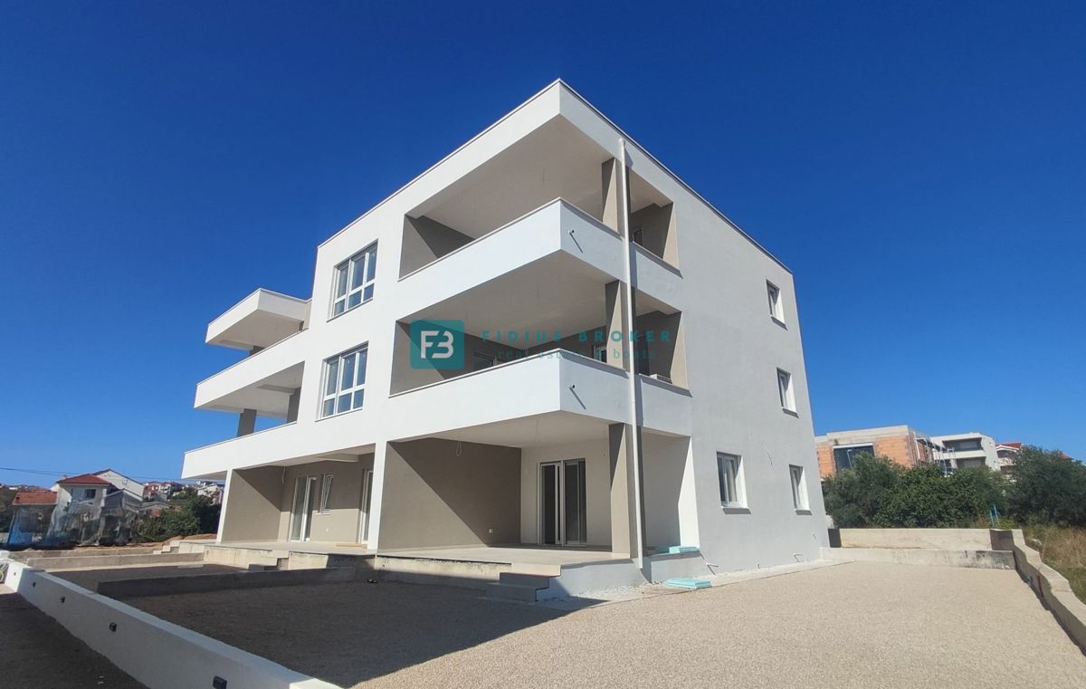 VODICE, novogradnja, 2. nad., pogled na morje, shramba, S6