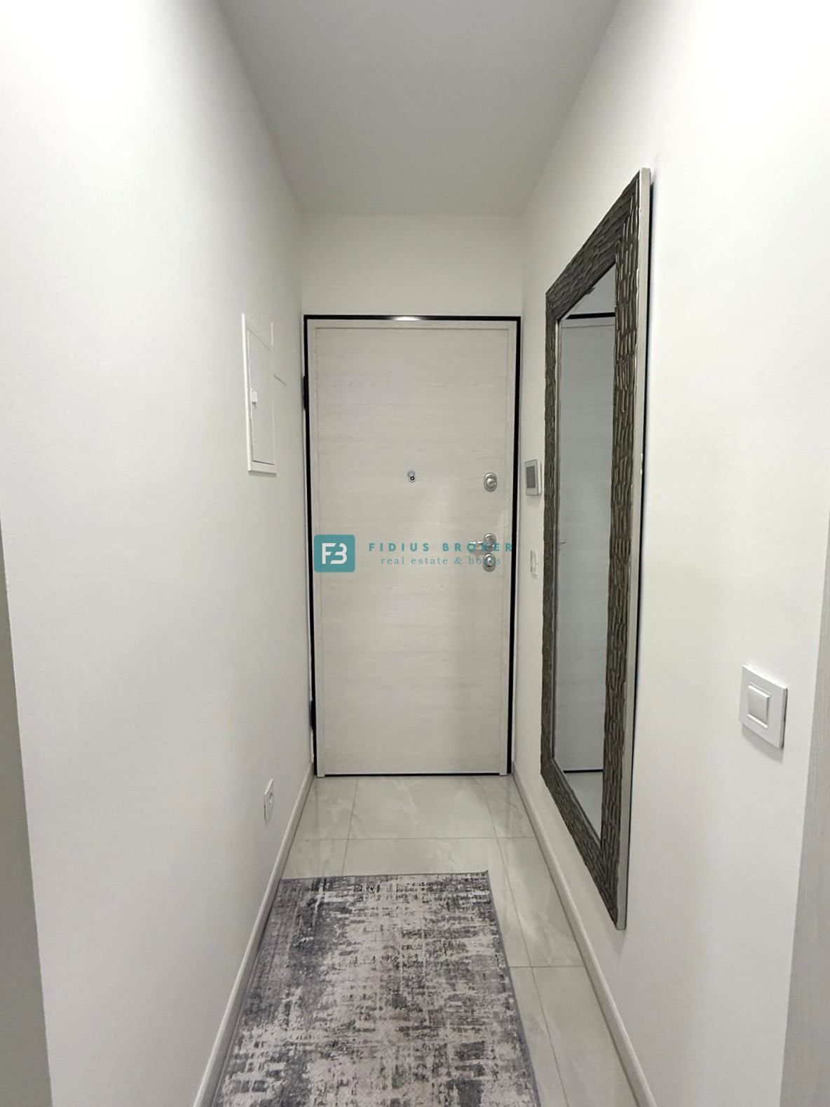 VODICE, moderno opremljeno stanovanje, vrhunska lokacija, 300 m do plaže, 2 parkirni mesti