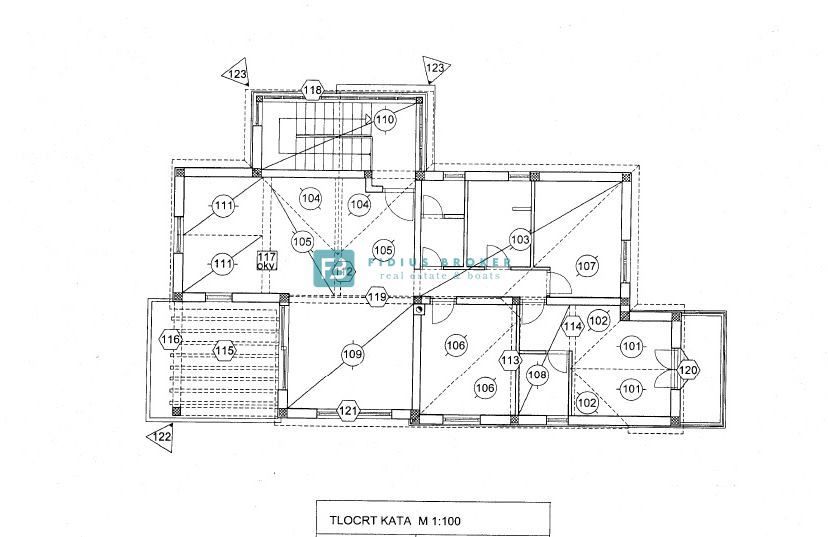 VODICE, samostojna hiša, 2 ločeni stanovanji, dvorišče