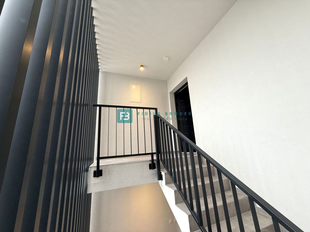 VODICE, novogradnja, takoj vseljivo, 2. nadstropje, terasa, mirna lokacija