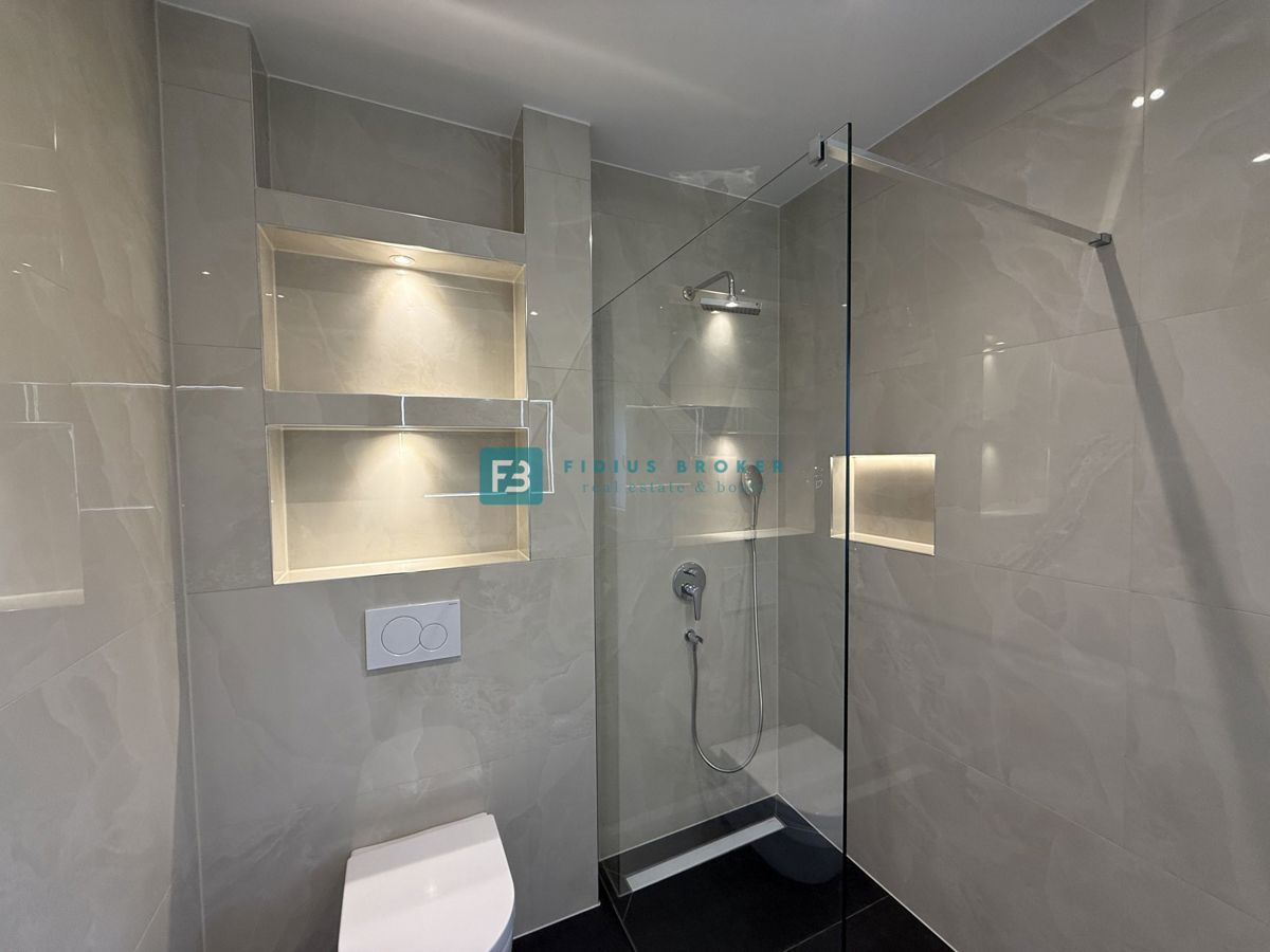 VODICE, novogradnja, vseljivo, 2. nadstropje, terasa, mirna lokacija