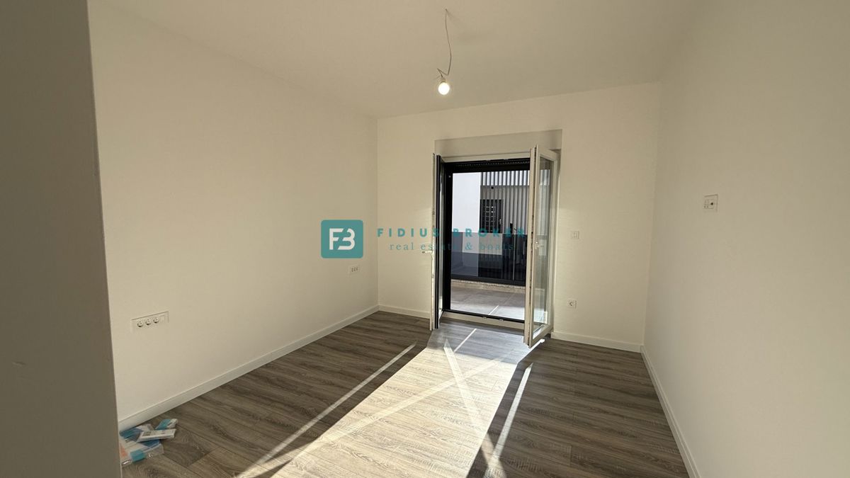 VODICE, novogradnja, vseljivo, 2. nadstropje, terasa, mirna lokacija