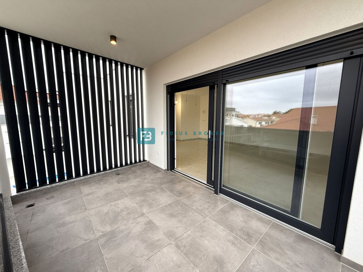 VODICE, novogradnja, vseljivo, 2. nadstropje, terasa, mirna lokacija