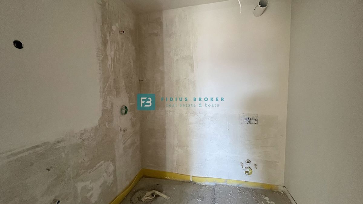 VODICE, novogradnja, 1. nadstropje, pogled na morje, dvigalo, 3s, shramba