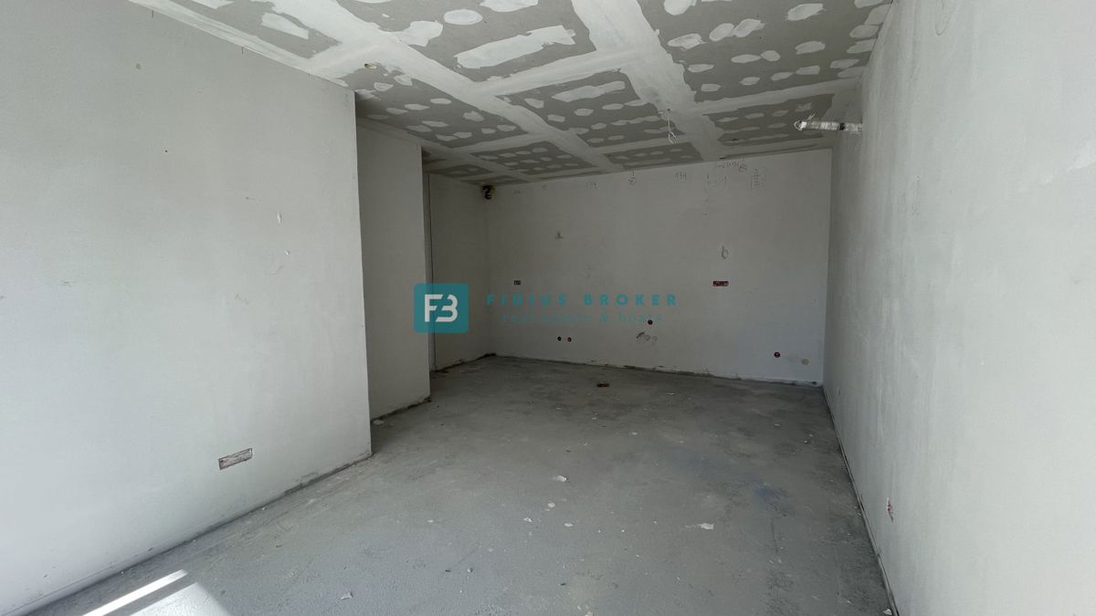 VODICE, novo, vrhunska lokacija, 50 m do plaže, pogled na morje, dvigalo