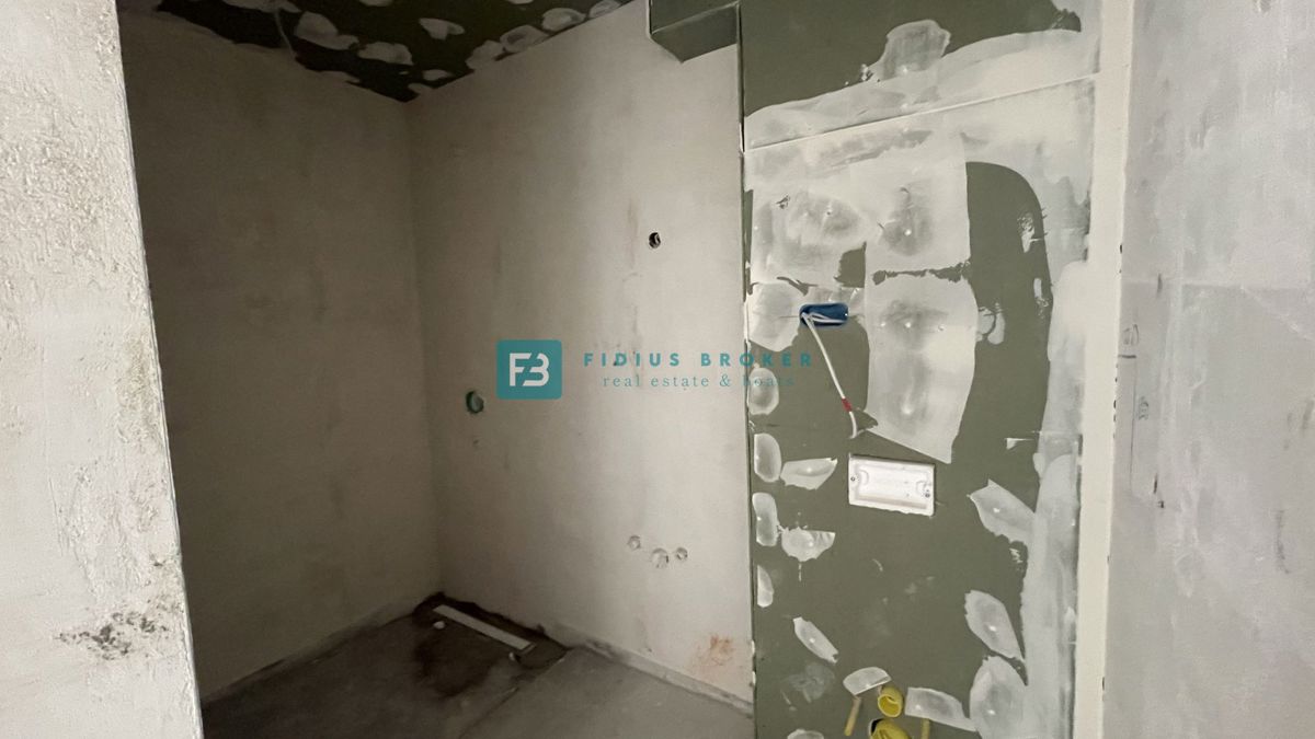 VODICE, novo, vrhunska lokacija, 50 m do plaže, pogled na morje, dvigalo