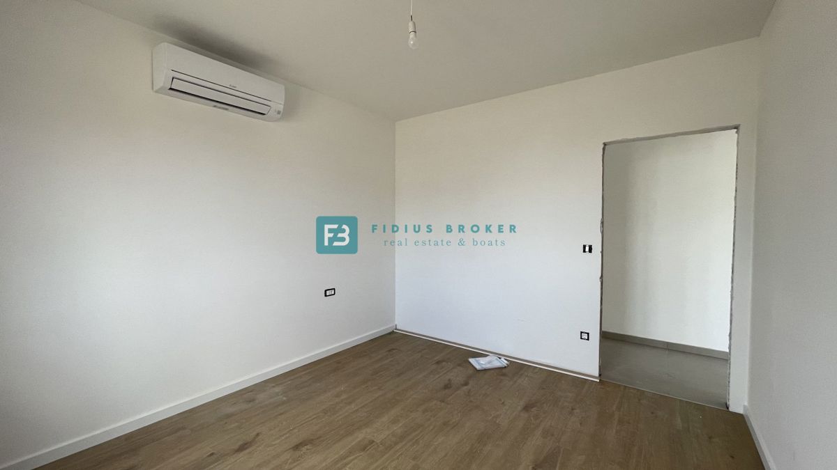 VODICE, novogradnja, moderno stanovanje, terasa, 2 spalnici