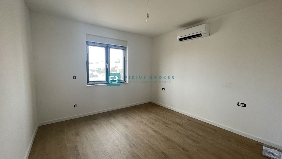 VODICE, novogradnja, moderno stanovanje, terasa, 2 spalnici