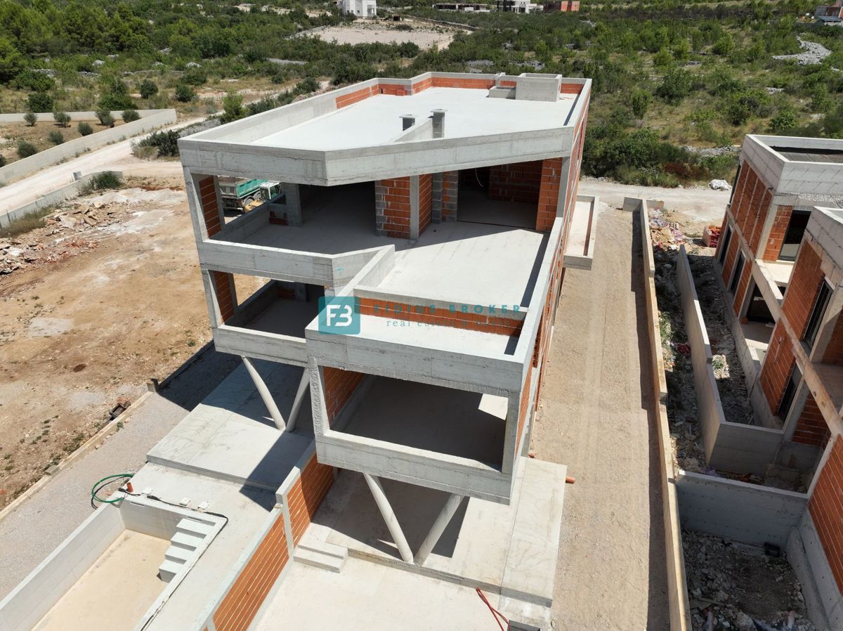 VODICE, novogradnja, penthouse, 2. nadstropje, pogled na morje, 3 ss