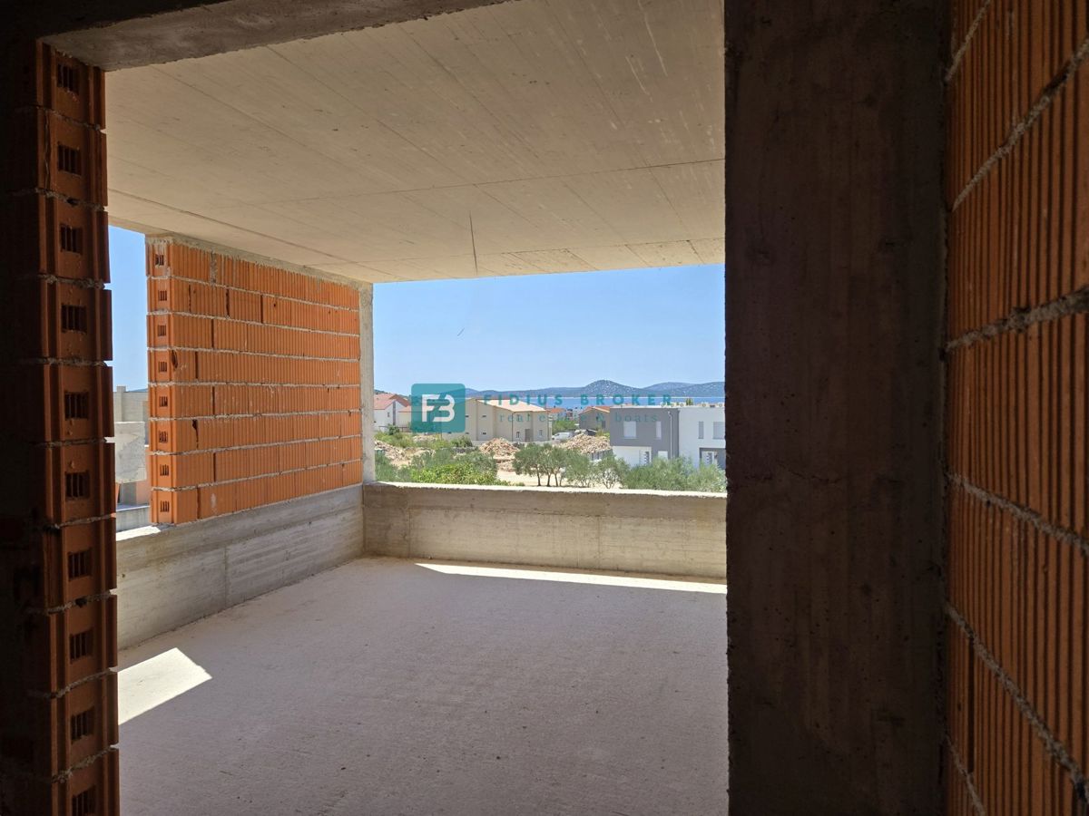 VODICE, novogradnja, penthouse, 2. nadstropje, pogled na morje, 3 ss