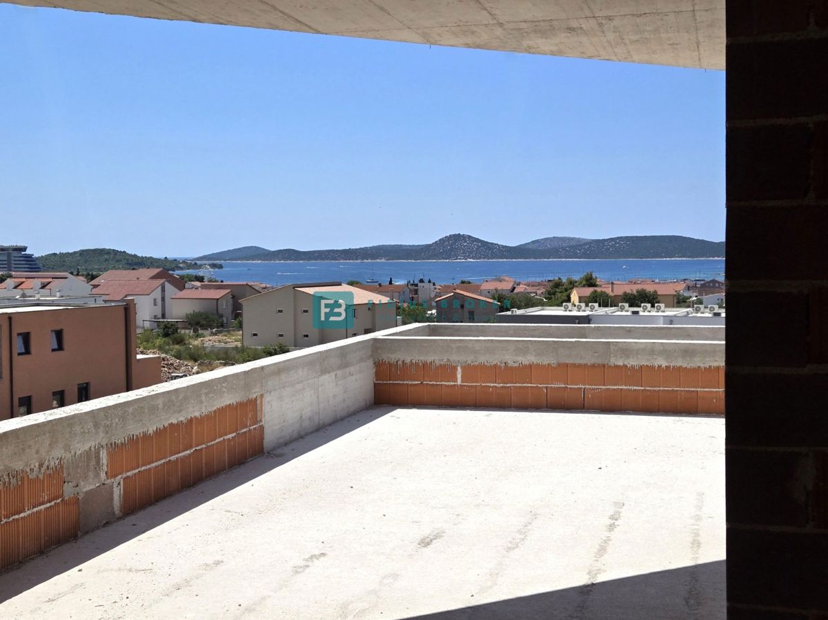 VODICE, novogradnja, penthouse, 2. nadstropje, pogled na morje, 3 ss