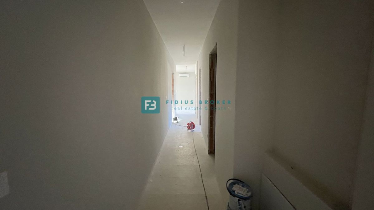 VODICE, novogradnja, pritličje, dvigalo, parkirišče, shramba