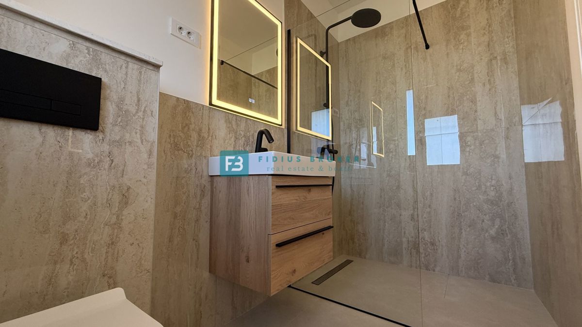 Hiša Žaborić, Šibenik - Okolica, 111,40m2