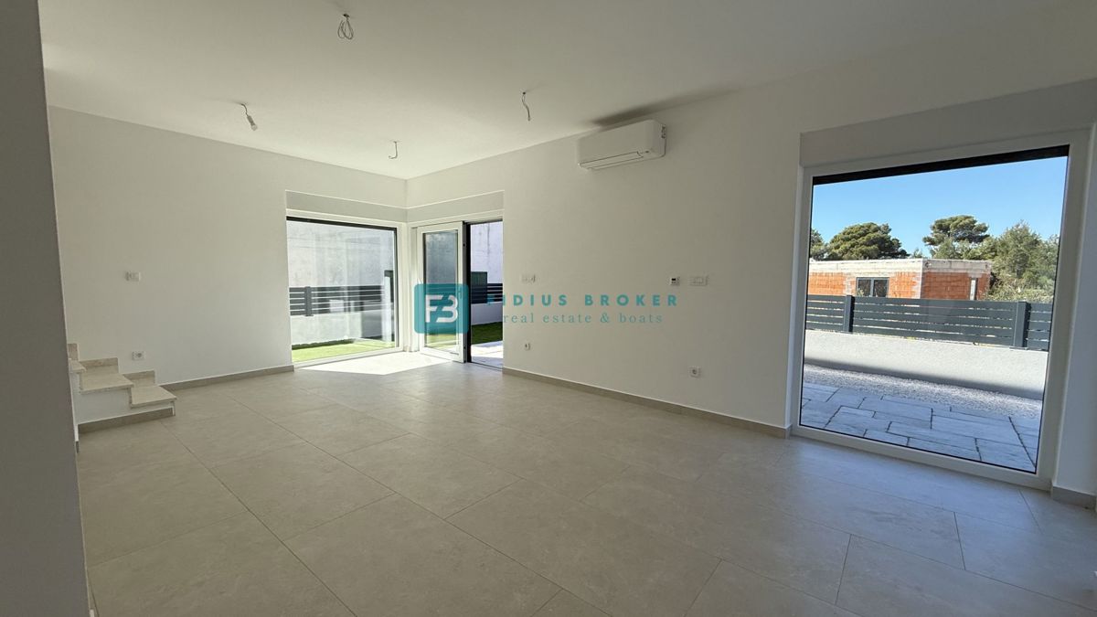 Hiša Žaborić, Šibenik - Okolica, 111,40m2