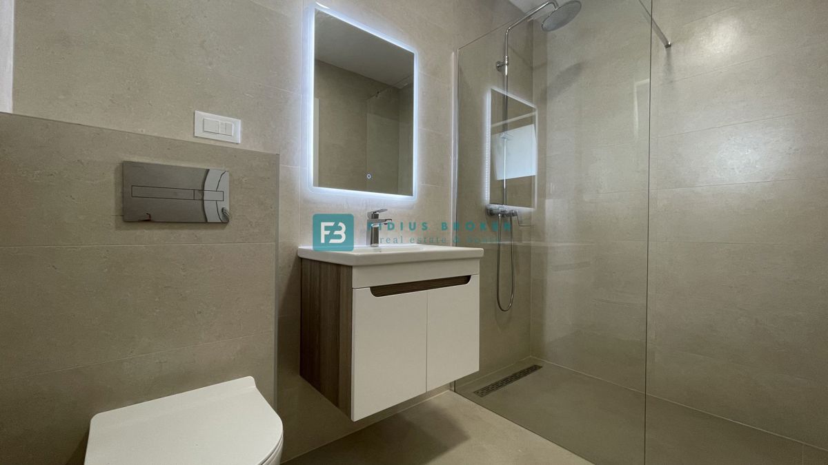 Vodice, novo, 2. nadstropje, vseljivo, panoramski pogled na morje, 2 shrambi