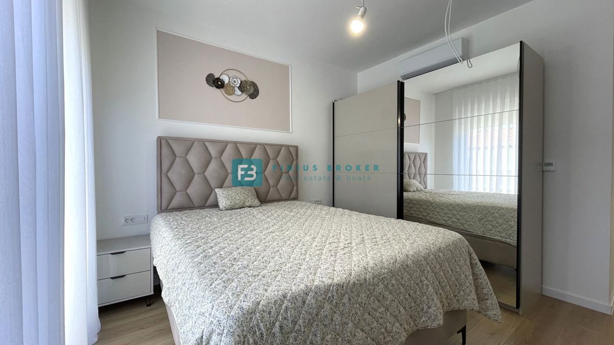 VODICE - SRIMA, novo, opremljeno stanovanje, 300 m do plaže, pogled na morje, 3 spalnice