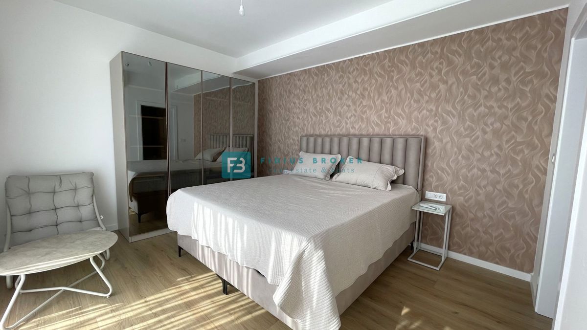 VODICE - SRIMA, novo, opremljeno stanovanje, 300 m do plaže, pogled na morje, 3 spalnice