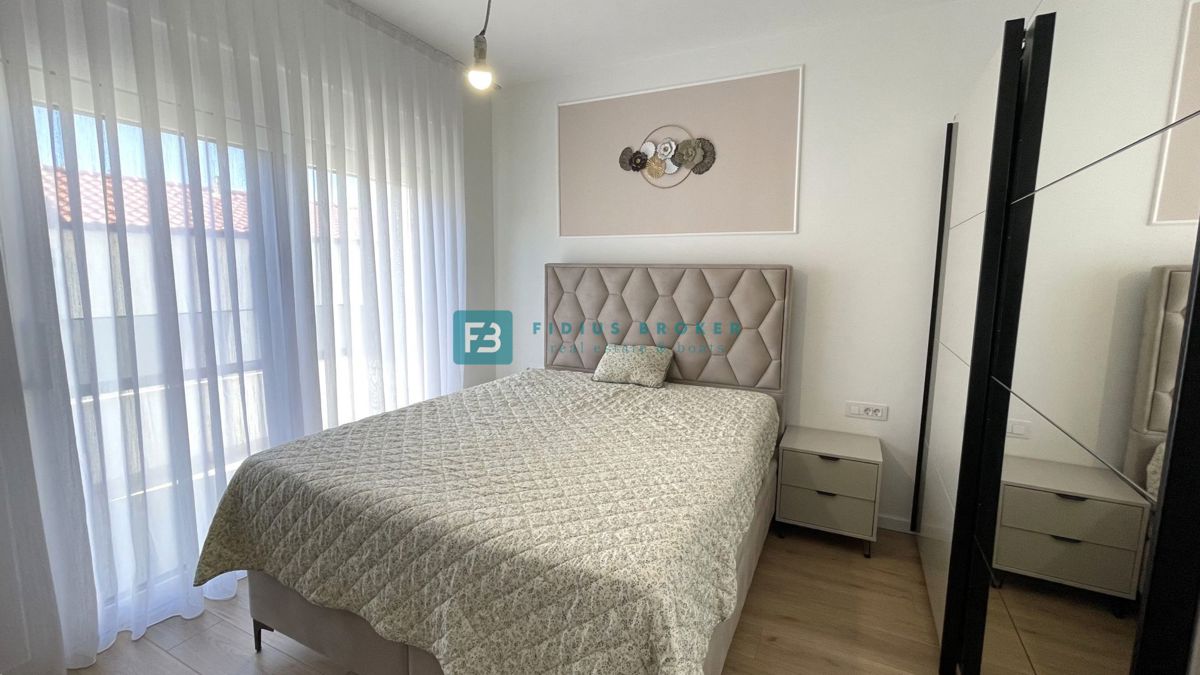 VODICE - SRIMA, novo, opremljeno stanovanje, 300 m do plaže, pogled na morje, 3 spalnice