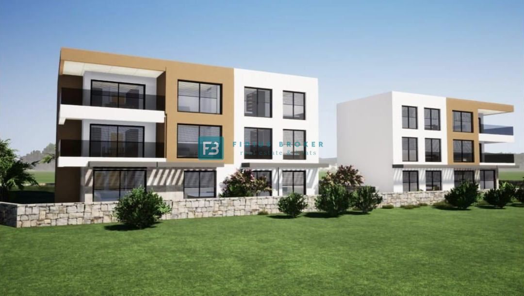 VODICE, novo, luksuzno stanovanje, 70 m od plaže, pogled na morje, vrt 123 m2