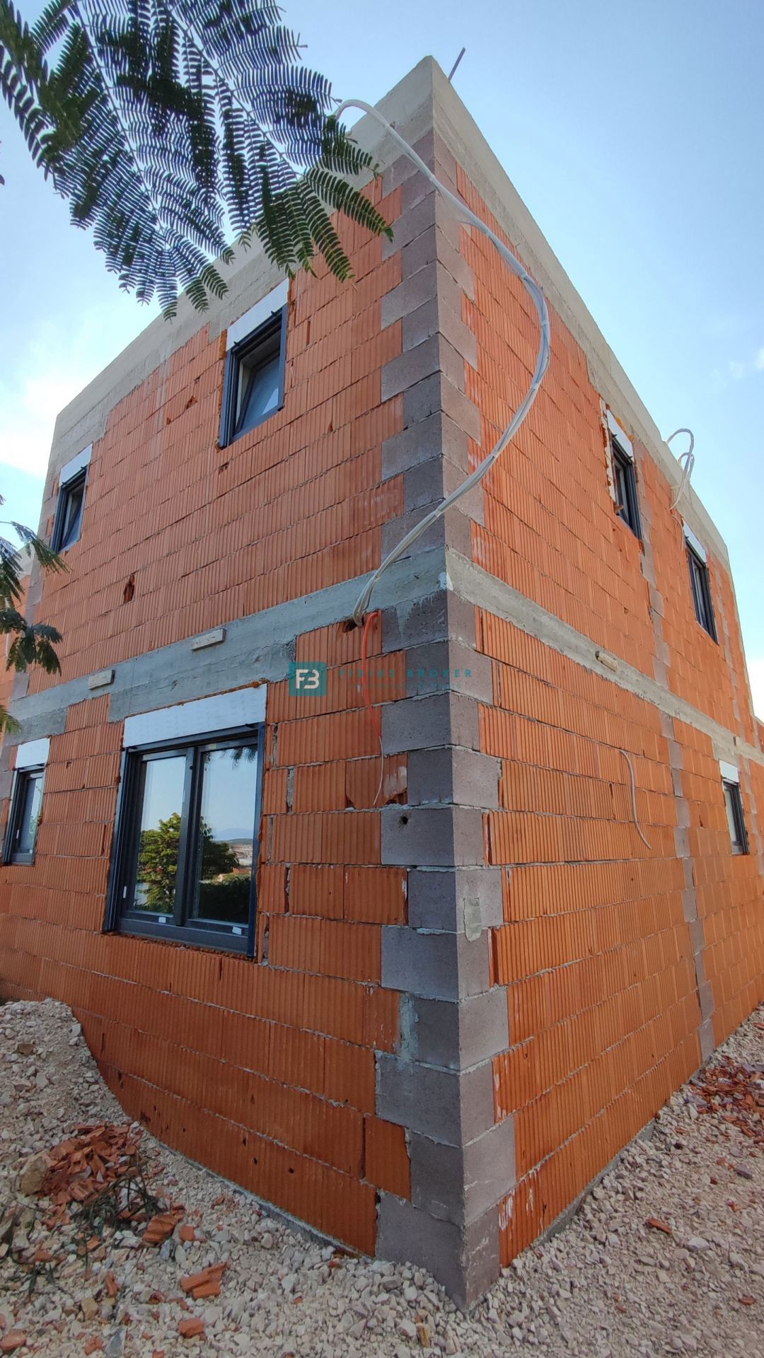 VODICE, nova, luksuzna vila, bazenom, pogled na morje in mesto, garaža