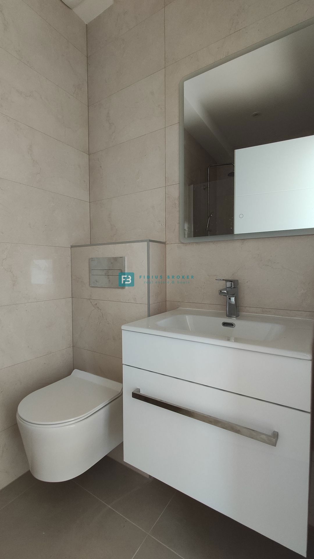 VODICE, novogradnja, dvojček, vrt 166 m2, mirna lokacija, S2