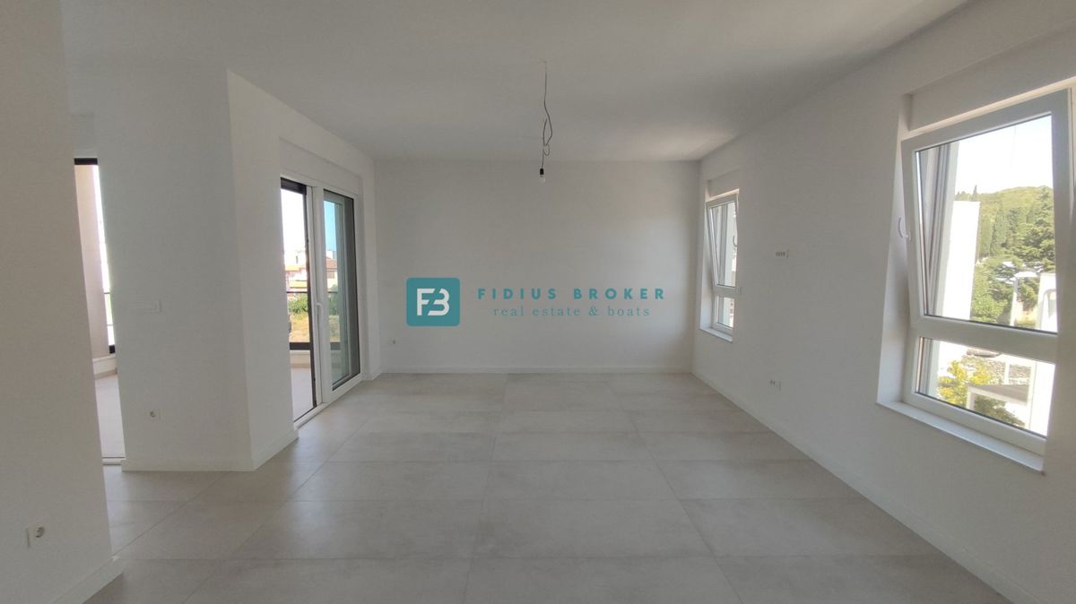 VODICE, novo, 400 m do morja, 2. nadstropje, luksuzno stanovanje s pogledom na morje, S7