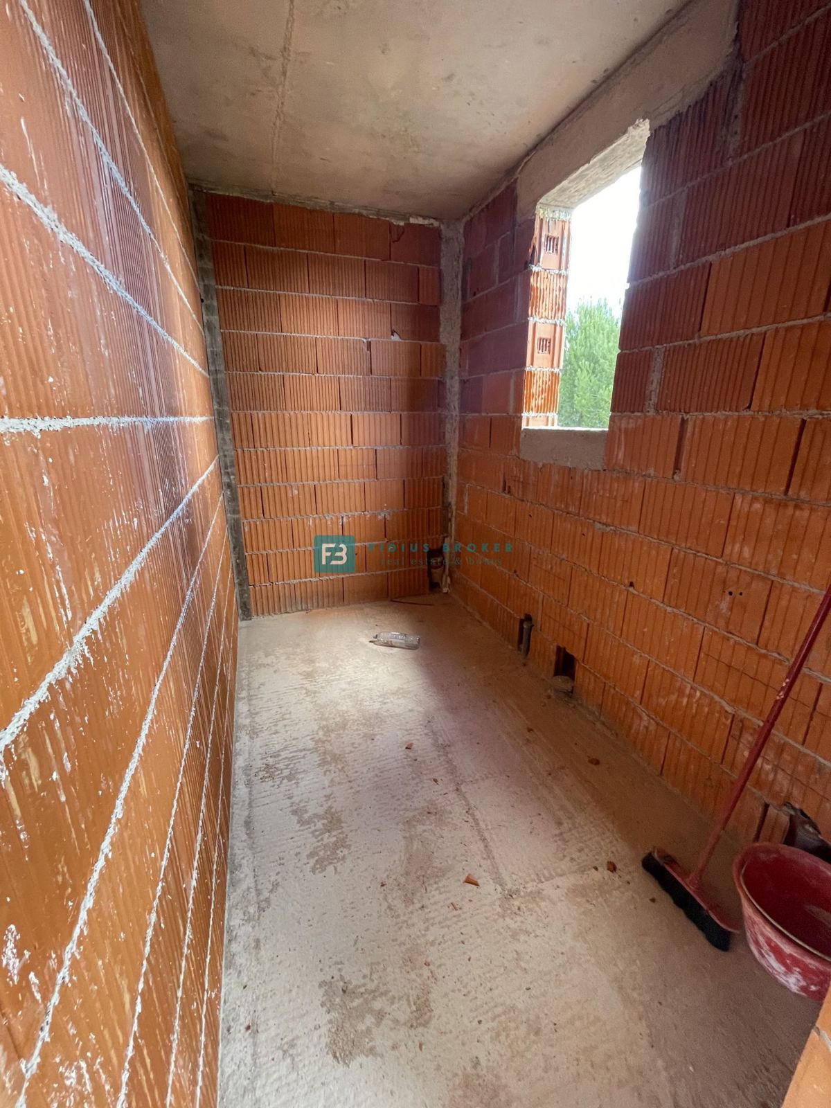 VODICE, novo, dvoetažno stanovanje, bazen, dvorišče 188 m2, 4 spalnice