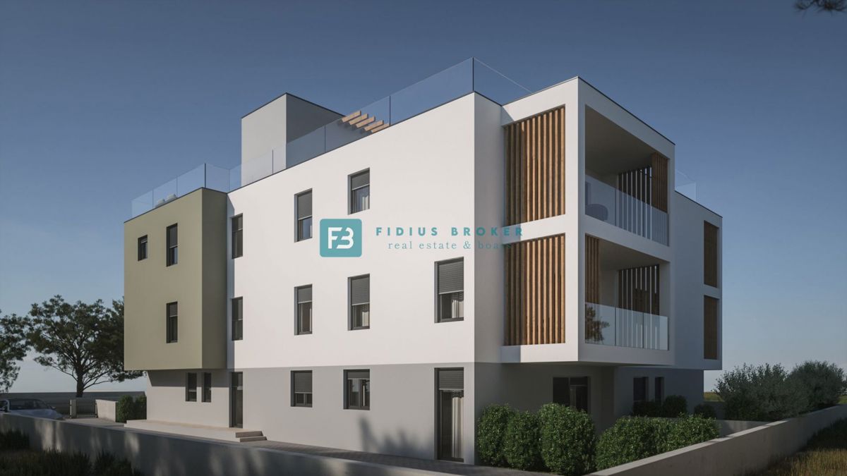 VODICE, novogradnja, pritličje, moderno stanovanje, 650 m do plaže