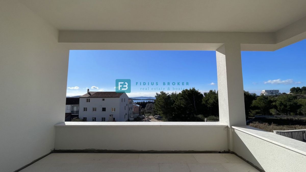 VODICE, novogradnja, pritličje, dvigalo, parkirišče, shramba