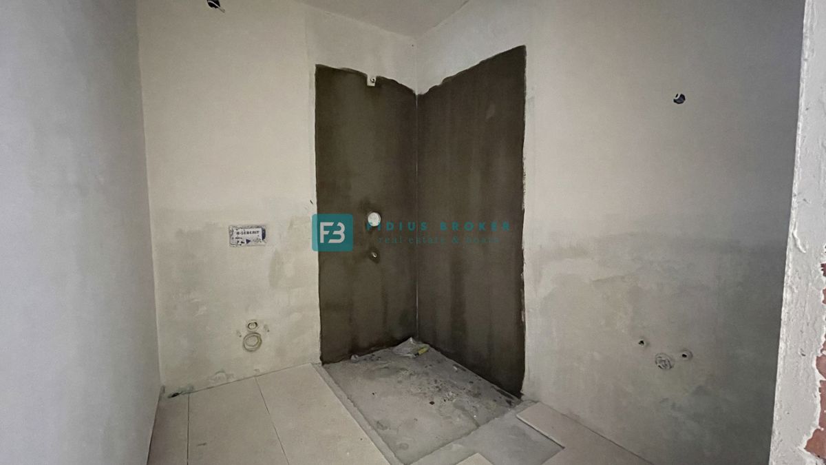 VODICE, novogradnja, pritličje, dvigalo, parkirišče, shramba