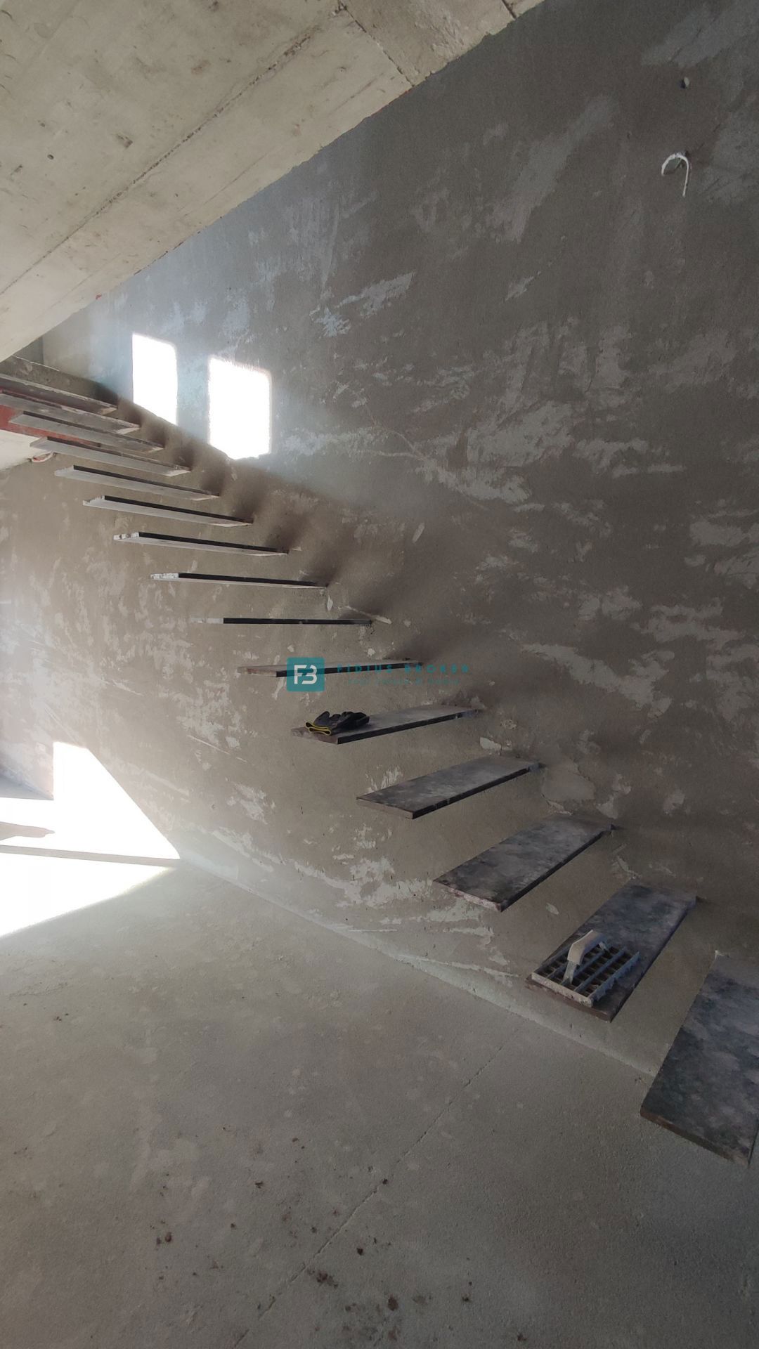 VODICE, novogradnja, dvojček, 650 m od morja, vrt 120 m2, S2