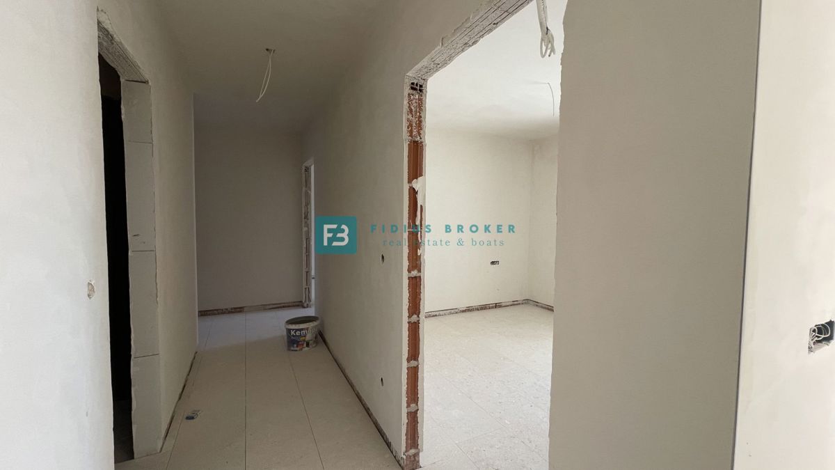 VODICE, novogradnja, pritličje, dvigalo, parkirišče, shramba