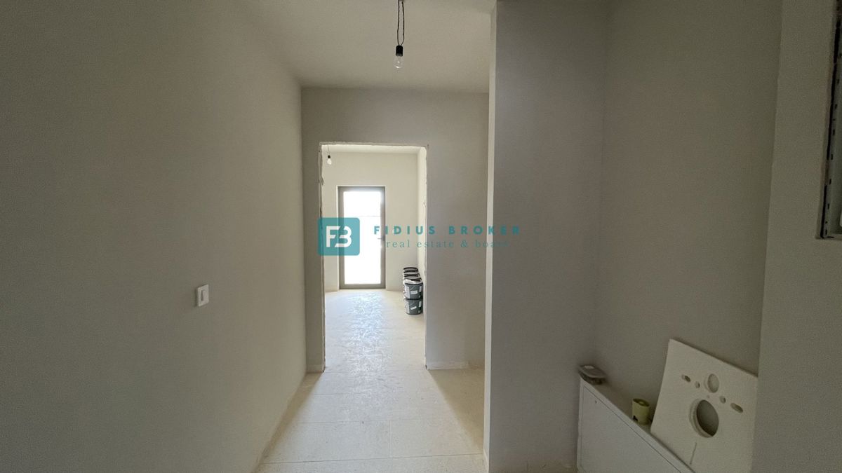 VODICE, novogradnja, pritličje, dvigalo, parkirišče, shramba