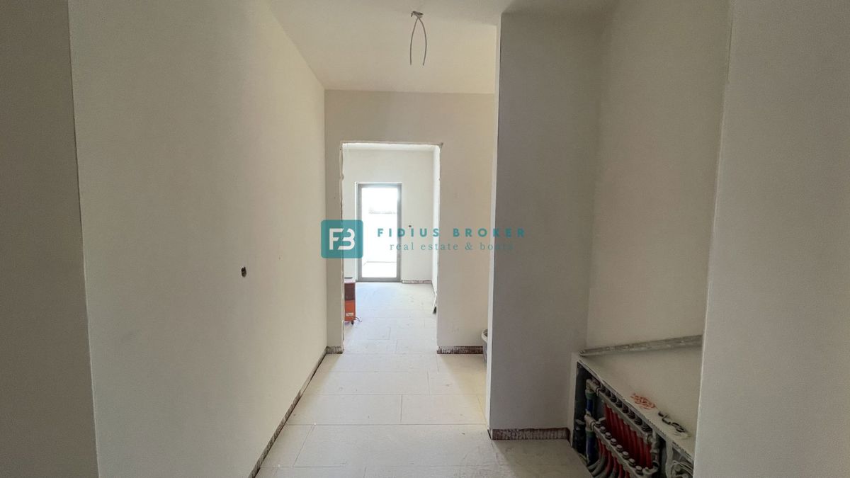 VODICE, novogradnja, pritličje, dvigalo, parkirišče, shramba