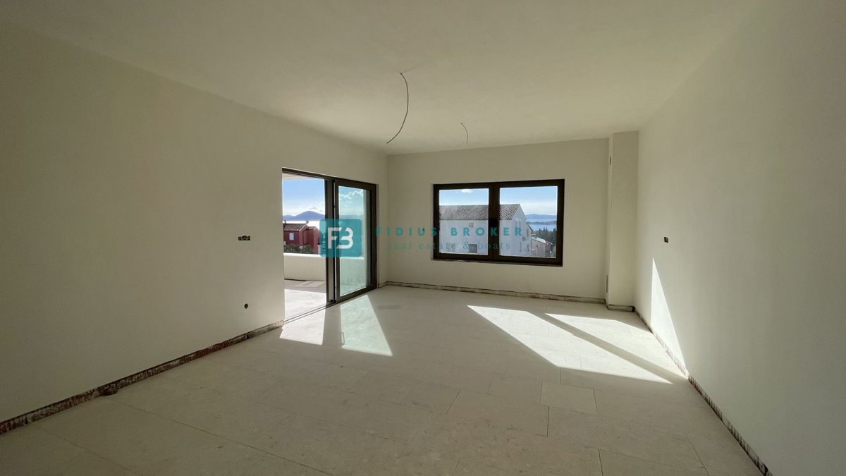 VODICE, novogradnja, pritličje, dvigalo, parkirišče, shramba