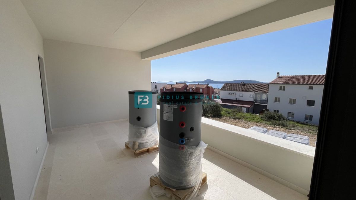 VODICE, novogradnja, pritličje, dvigalo, parkirišče, shramba